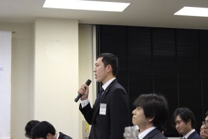 19 質疑応答　アカ　富田君