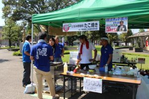 砺波商工会議所さんによるたこ焼き