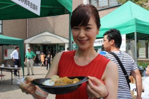 融和をテーマにした飲食ブース！カレーはいかがですか？